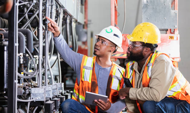 Best Local Electrician Companies  in Oak Ridge North, TX